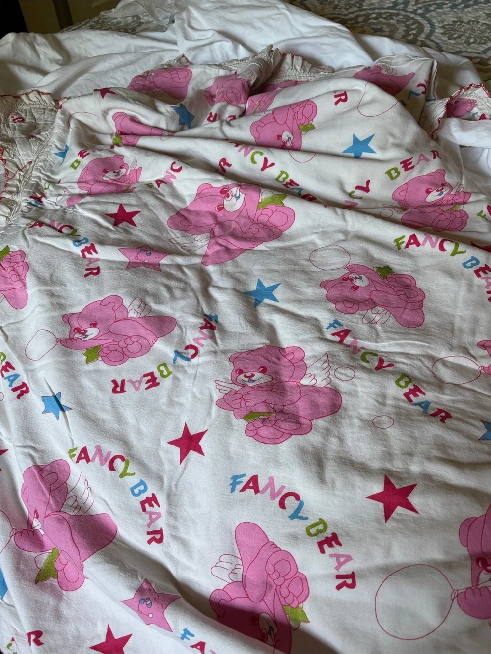 Vintage Pink Fancy Bear Printed Kids Quilt with ruffled quilted edges